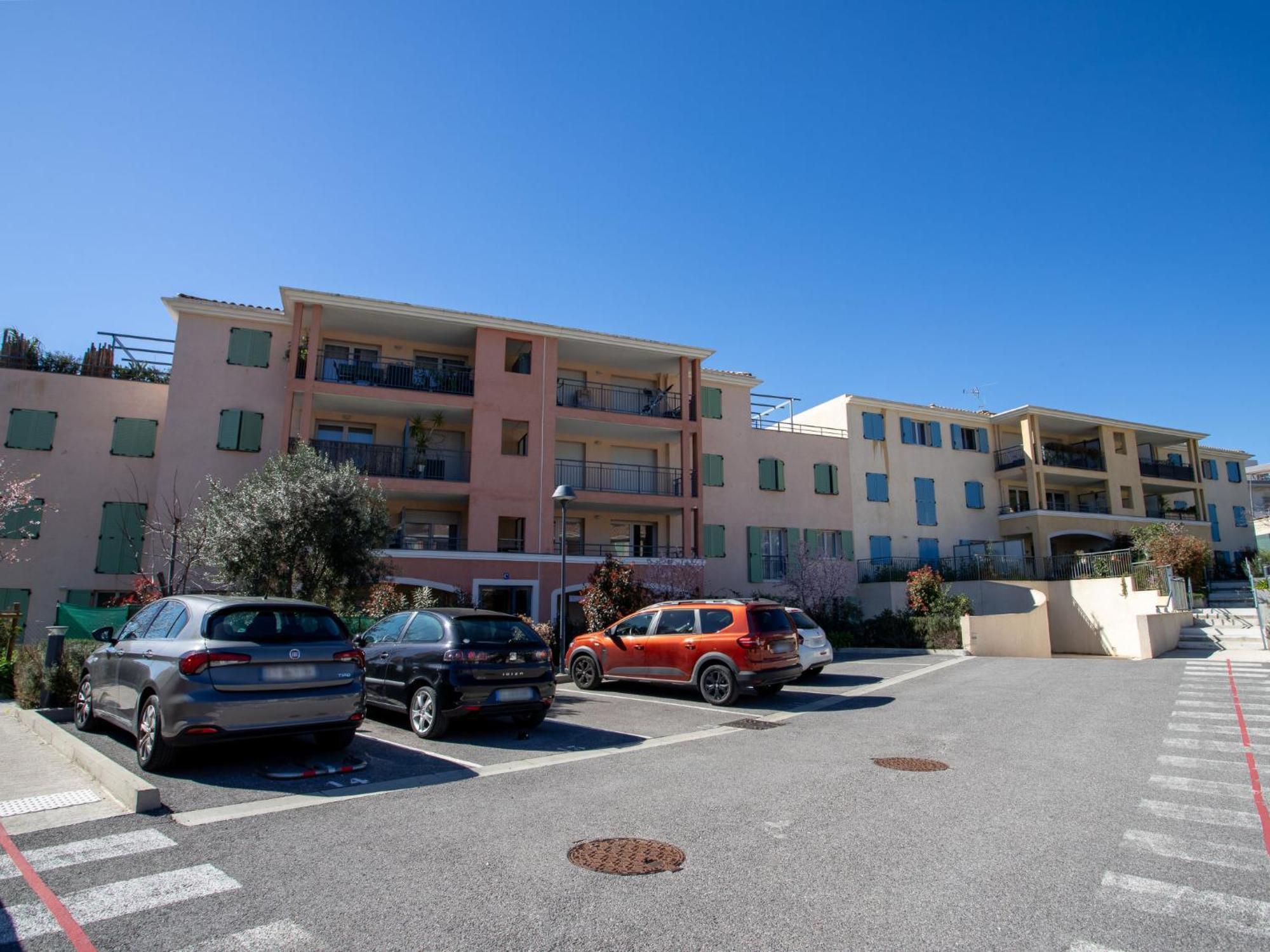 Apartment Le Jardin Du Loderi-2 By Interhome Bormes-les-Mimosas Exteriér fotografie